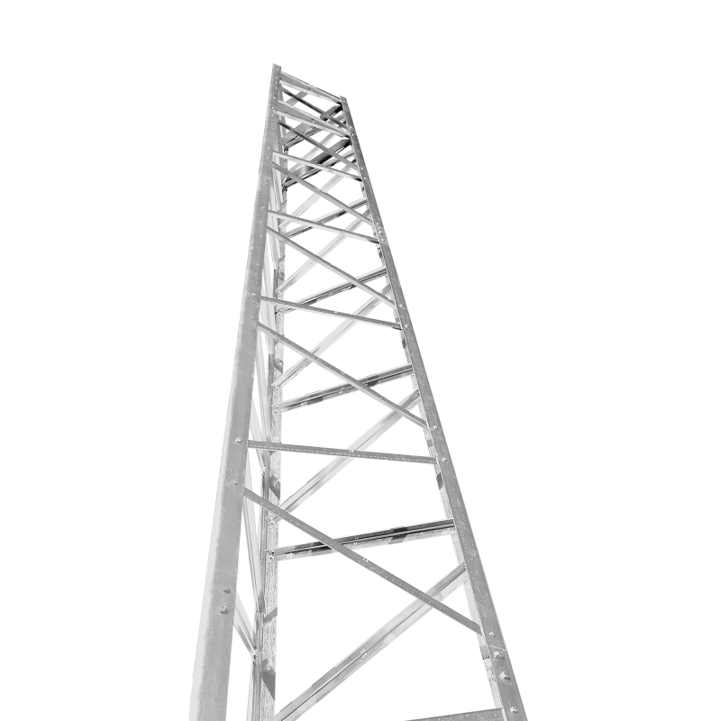 Torre autosoportada Titan T-300 de 17 metros (56 pies) con base.